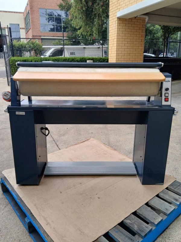 PRELOVED MIELE ROLLER IRONER
