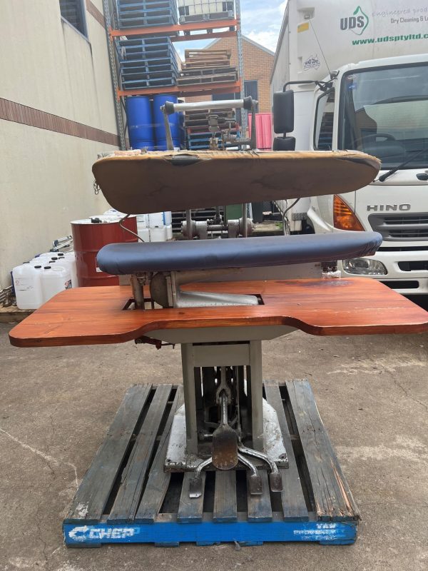 PRELOVED Horscroft 47″ Manual Press