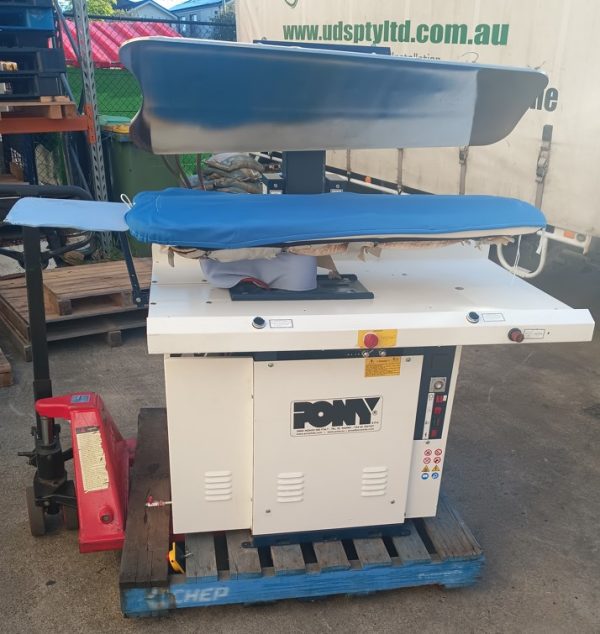 PRELOVED Pony Hothead Laundry Press